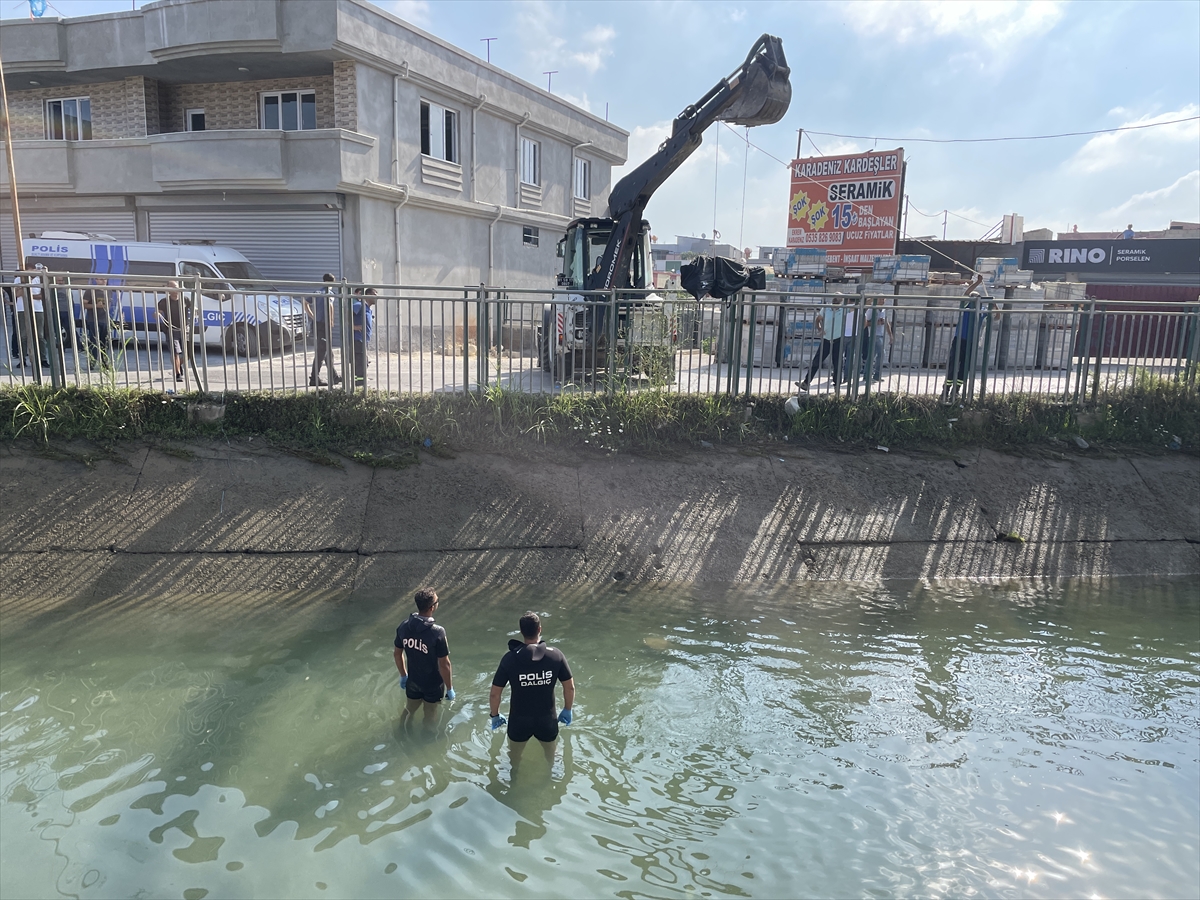 Adana'da sulama kanalında erkek cesedi bulundu