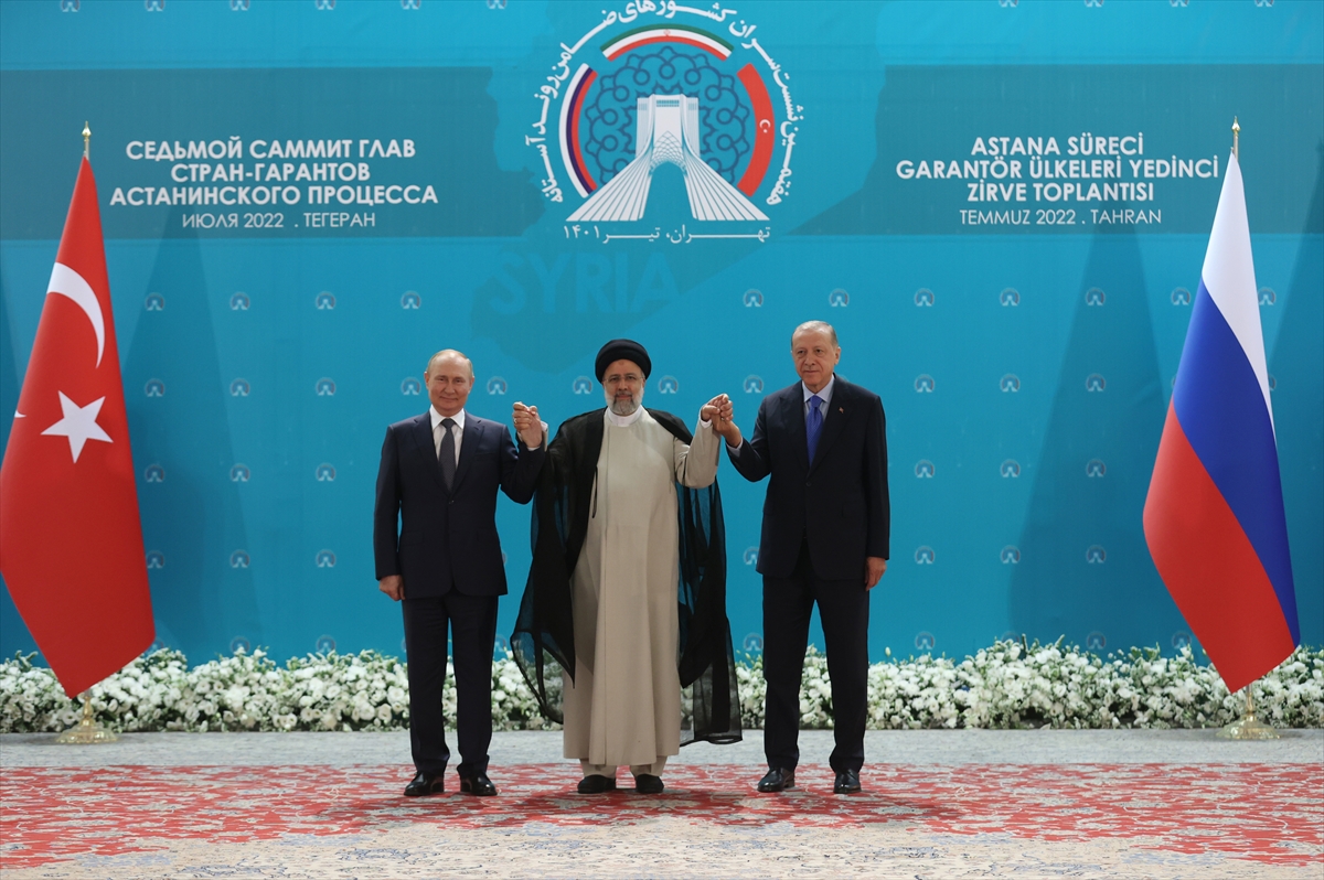 Türkiye-İran-Rusya Üçlü Zirvesi başladı
