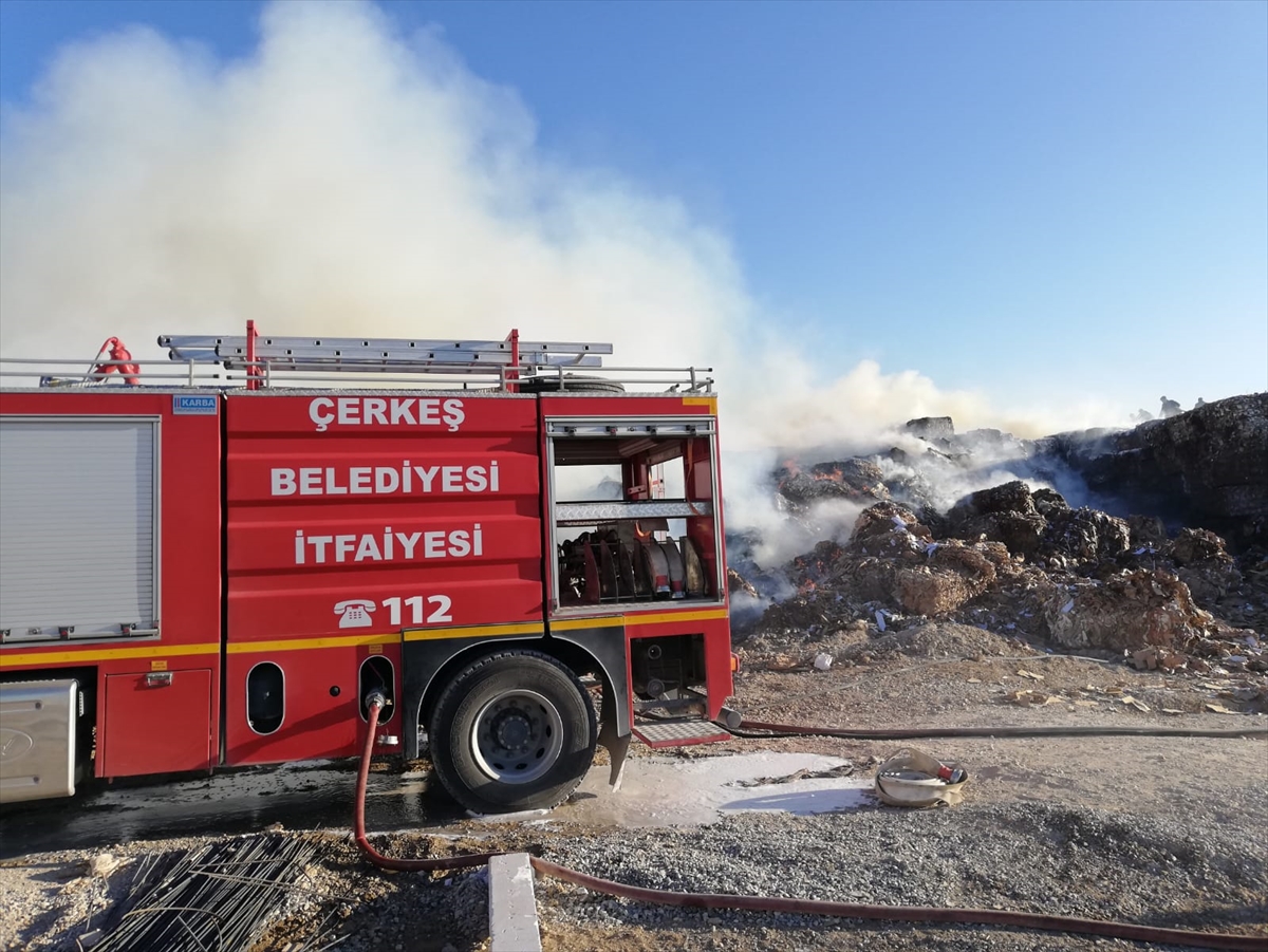 Çankırı'da kağıt fabrikasının bahçesinde çıkan yangın kontrol altına alındı