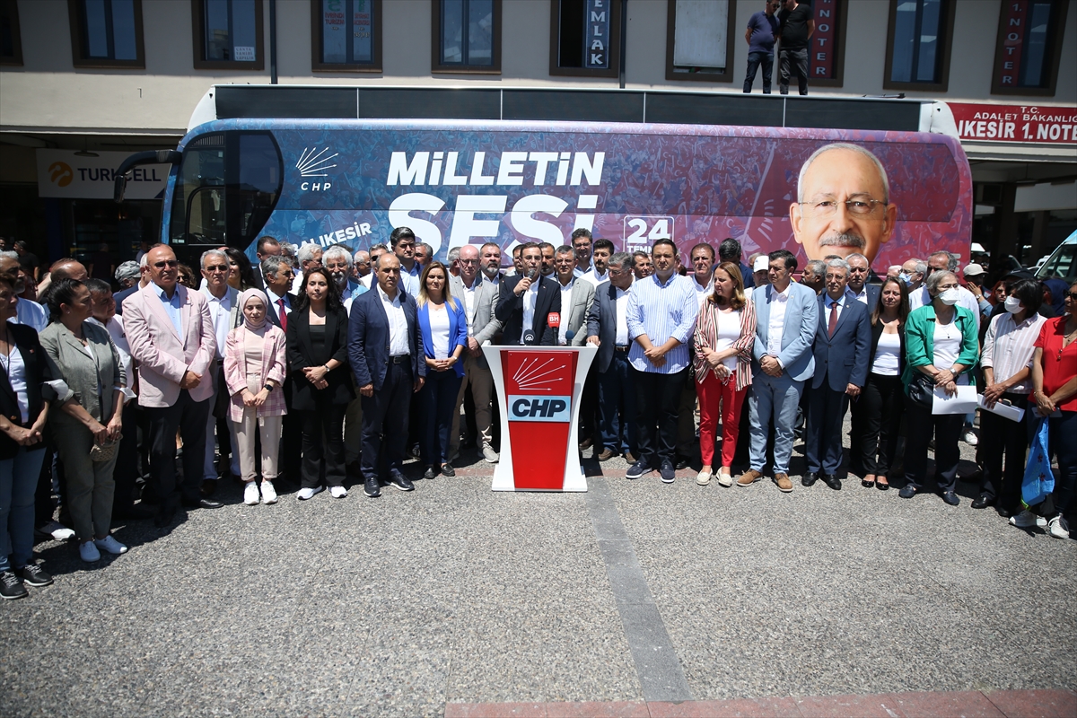 CHP Grup Başkanvekili Özel, Balıkesir'de partililerle bir araya geldi