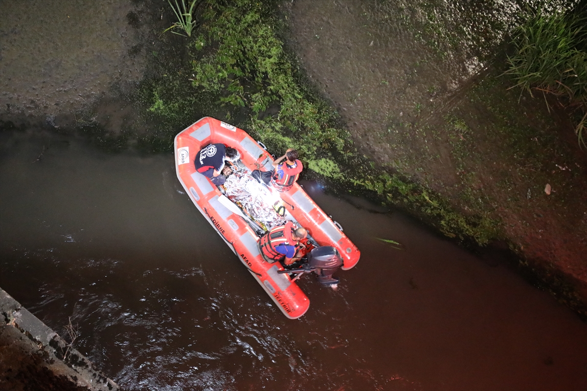 Edirne'de Tunca Nehri'ne düşen genç kurtarıldı