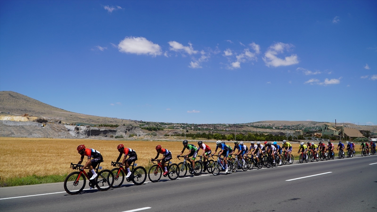 Erciyes Uluslararası Yol ve Dağ Bisikleti Yarışları devam ediyor