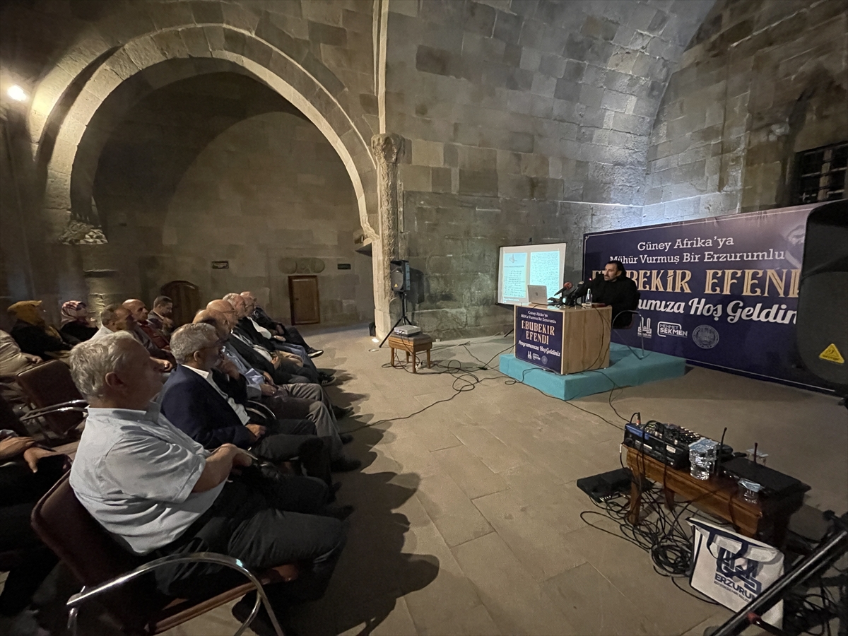 Erzurum'da Türk-İslam alimi Ebubekir Efendi'yi konu alan panel düzenlendi