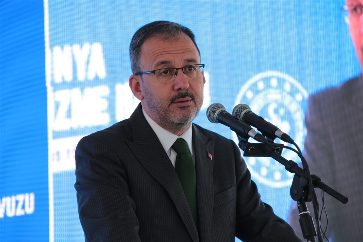Gençlik ve Spor Bakanı Kasapoğlu, Konya'da “Olimpik Yüzme Havuzu” açılışına katıldı: