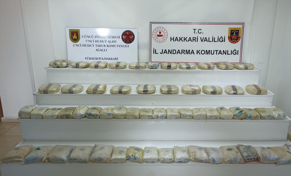 Hakkari'de 69 kilogram uyuşturucu ele geçirildi