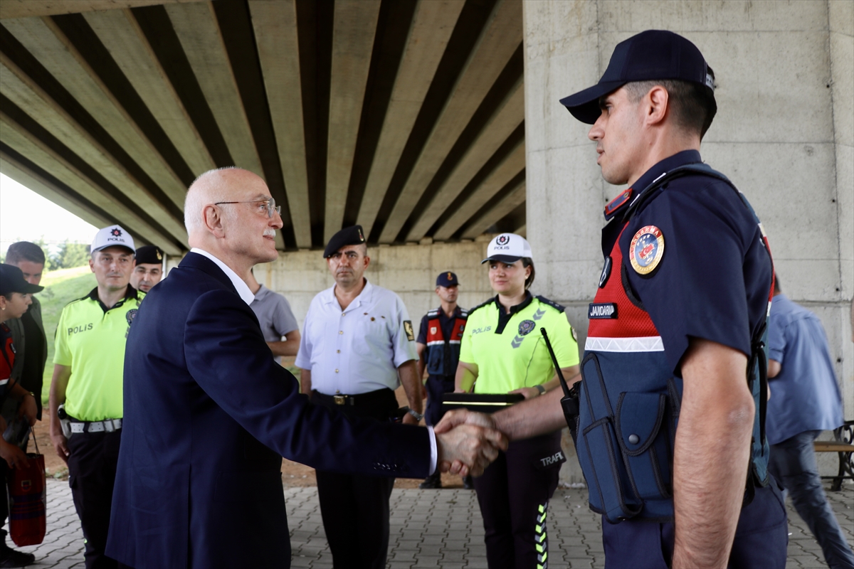 İçişleri Bakan Yardımcısı Erdil, Trabzon'da trafik uygulamasına katıldı