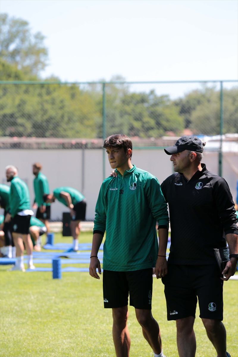 Sakaryaspor'un genç oyuncusu Berkay Kurubacak'ın şampiyonluk hayali var: