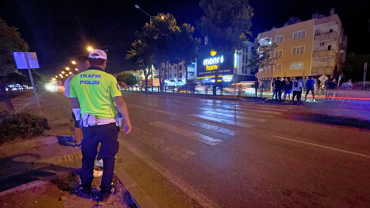 Samsun'da yaya geçidinde otomobilin çarptığı kadın yaralandı