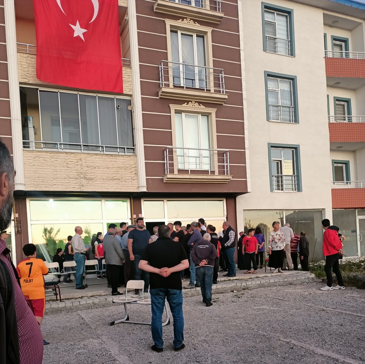 Şehit Batuhan Şimşek'in İzmir'deki ailesine acı haber verildi