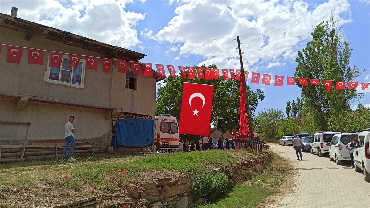 Şehit Piyade Uzman Çavuş Yıldırım'ın Kahramanmaraş'taki ailesine şehadet haberi verildi