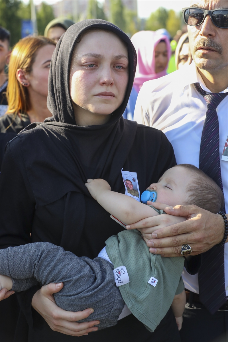 Şehit Tank Sözleşmeli Er Mevlüt Yoğurtcu törenle son yolculuğuna uğurlandı