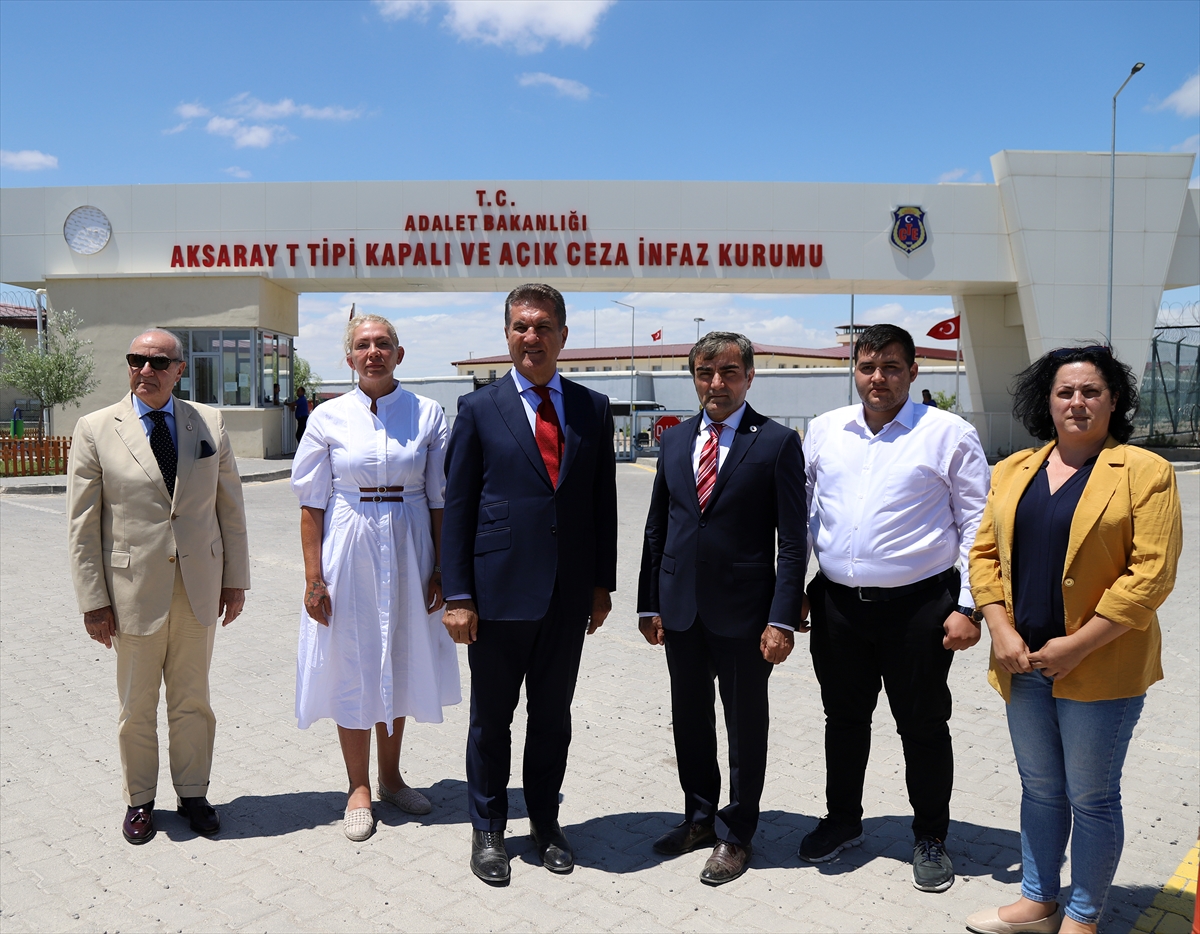 TDP Genel Başkanı Sarıgül, Aksaray'da cezaevi önünde “af çağrısı”nı yineledi