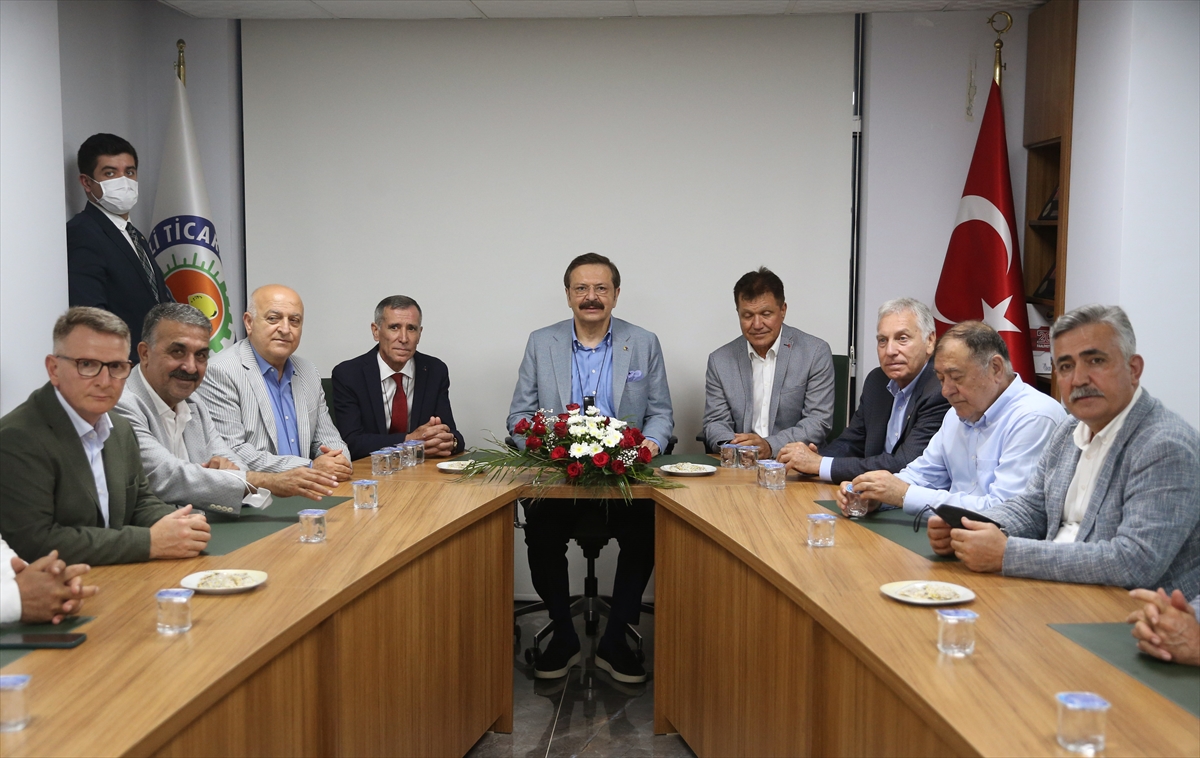 TOBB Başkanı Hisarcıklıoğlu Erdemli Ticaret ve Sanayi Odasını ziyaret etti