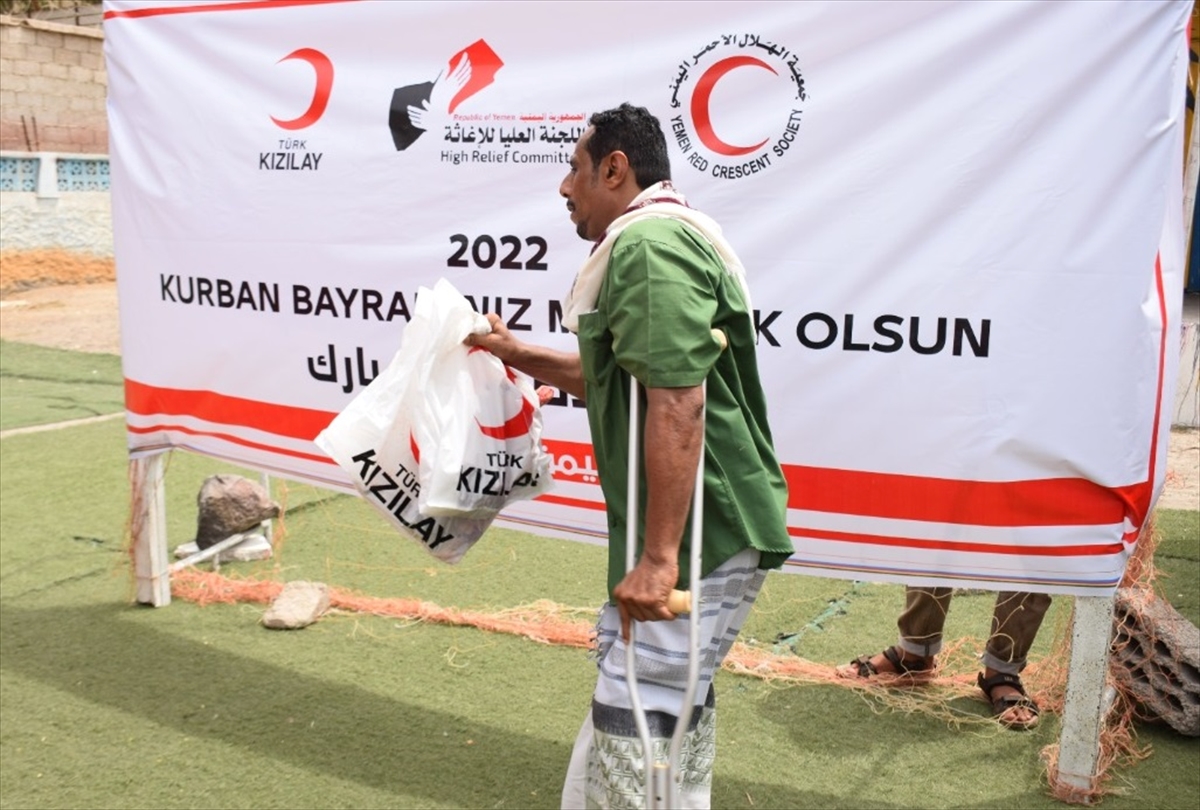 Türk Kızılay, Yemen'de 1200 ihtiyaç sahibi aileye kurban eti dağıttı
