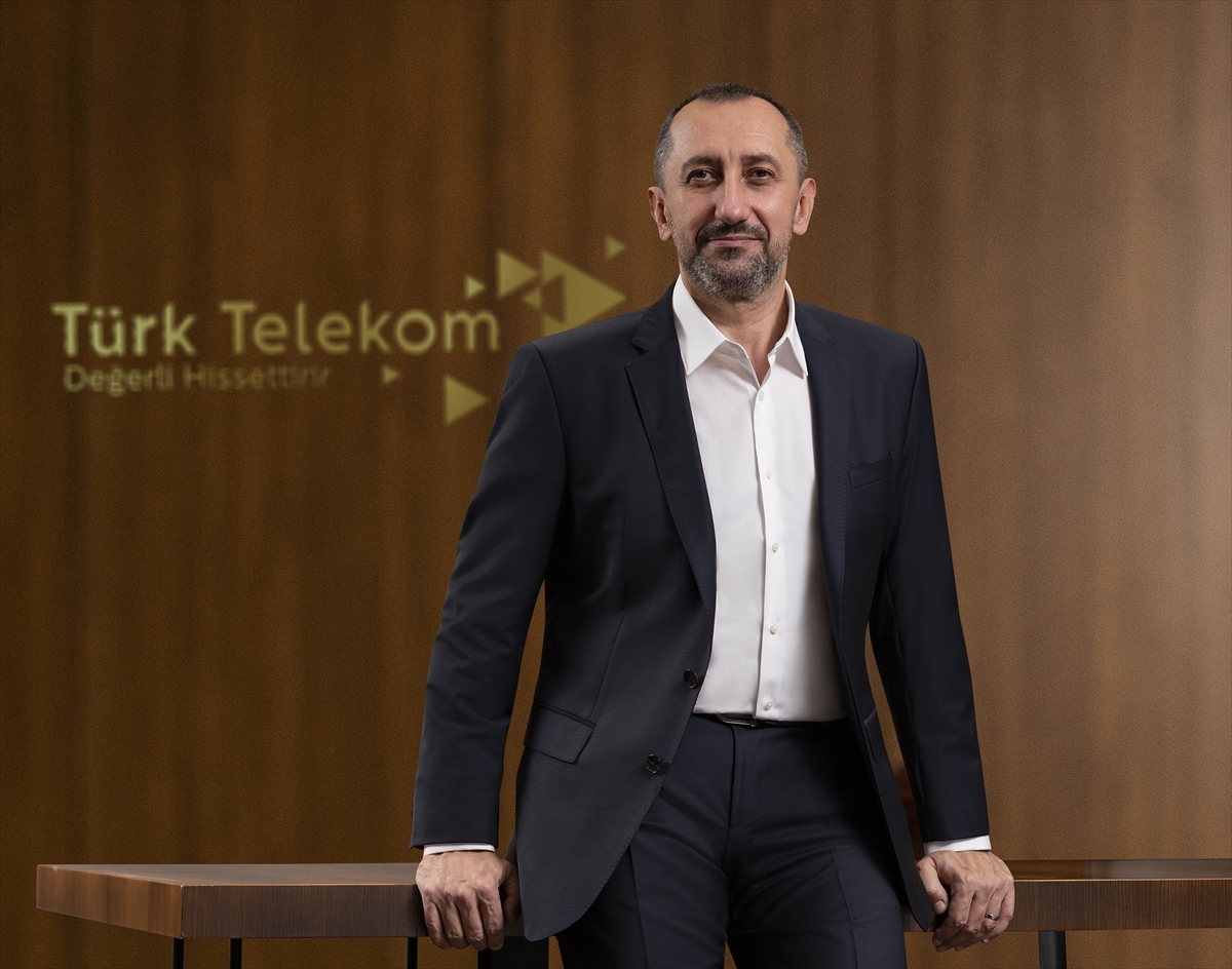 Türk Telekom CEO'su Önal: “Mükerrer yatırıma karşıyız ama yeni yerlere yatırıma gidecek iş birliğine hazırız”