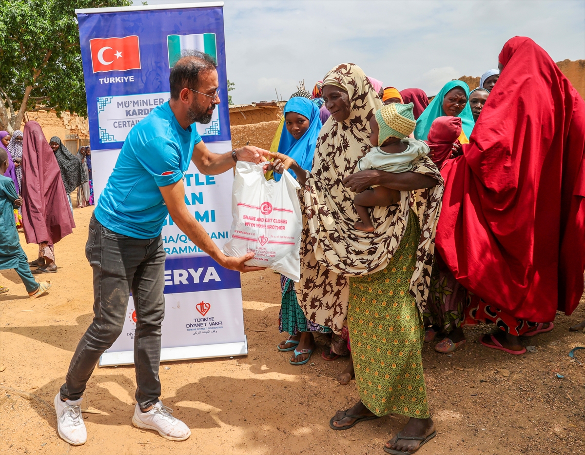 Türkiye Diyanet Vakfı, Nijerya'da 90 bin aileye kurban eti ulaştırdı