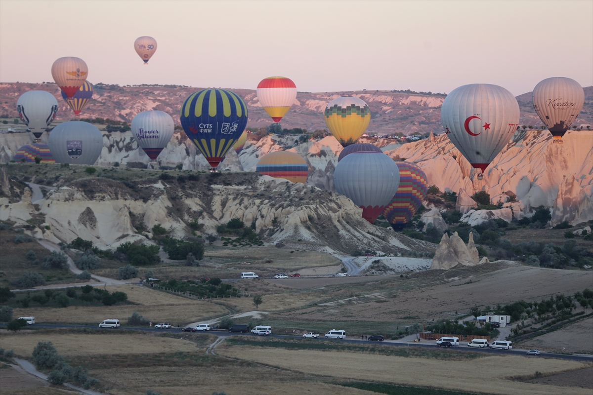 Yılın ilk yarısında 258 bin turist Kapadokya'yı kuşbakışı izledi