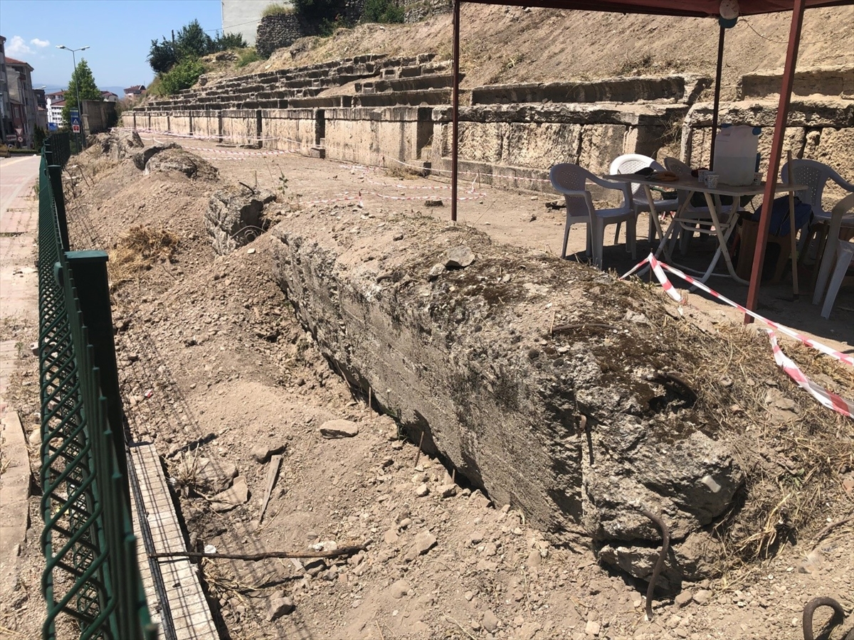 Bolu'daki “antik stadion” kazısında Osmanlı döneminden hamam kalıntısı bulundu