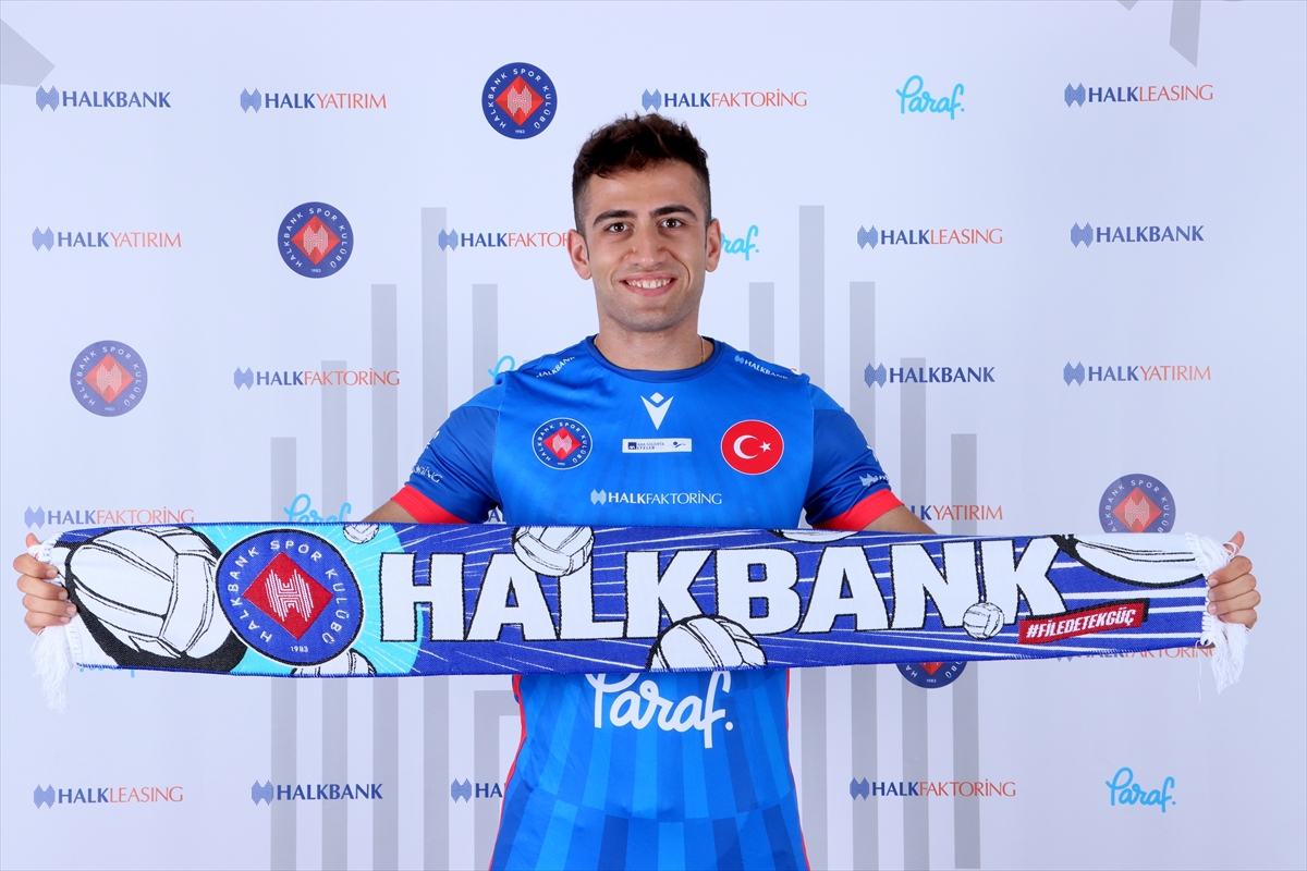 Halkbank, libero Deniz İvgen'i kadrosuna kattı