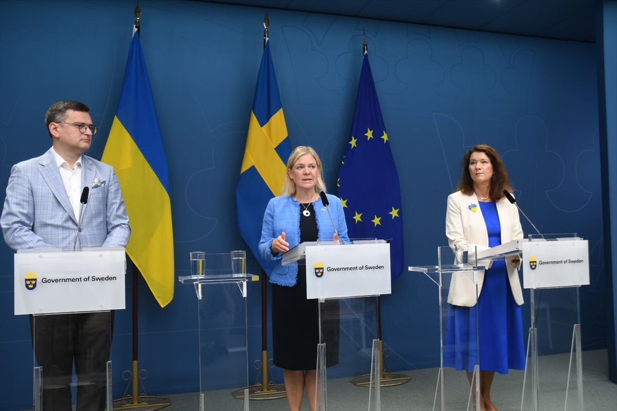İsveç, Ukrayna'ya askeri ve sivil yardım yapacağını açıkladı