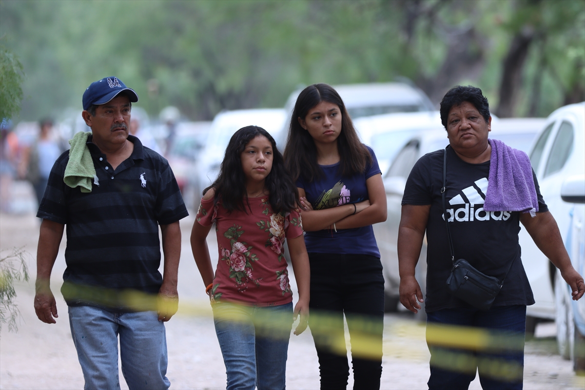 Meksika'da kömür madeninde mahsur kalan 10 kişiyi kurtarma çalışmaları sürdü