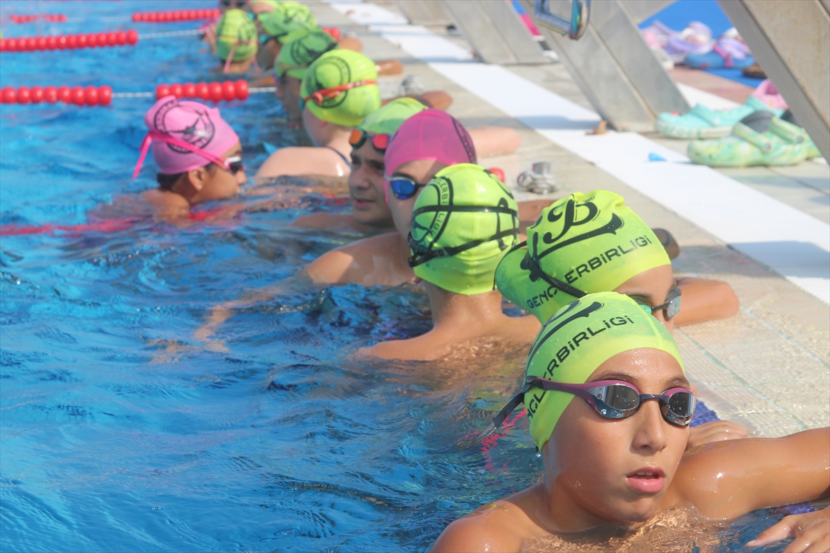 Mersin'de Bölgesel Triatlon Ligi Ata Yahşi Sezonu 1. Etap yarışları yapıldı