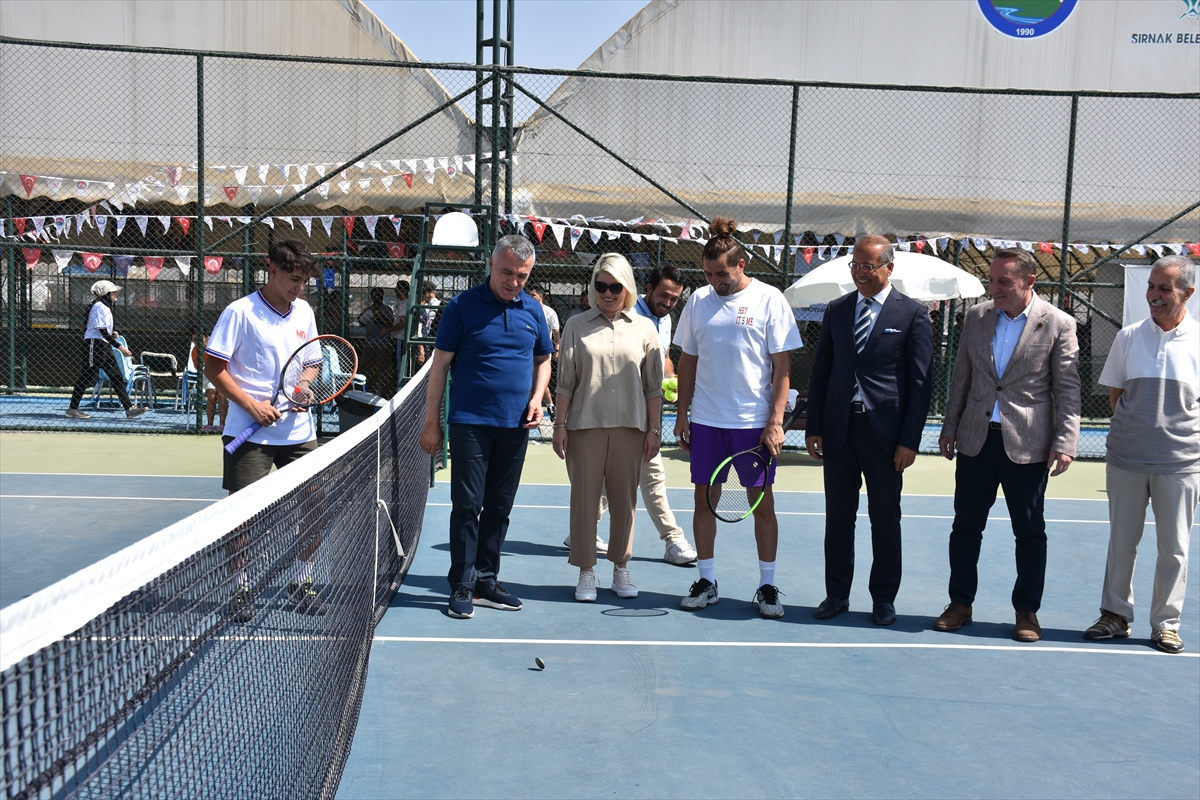 Şırnak'ta Tenis Doğu ve Güneydoğu Anadolu Takım Şampiyonası başladı