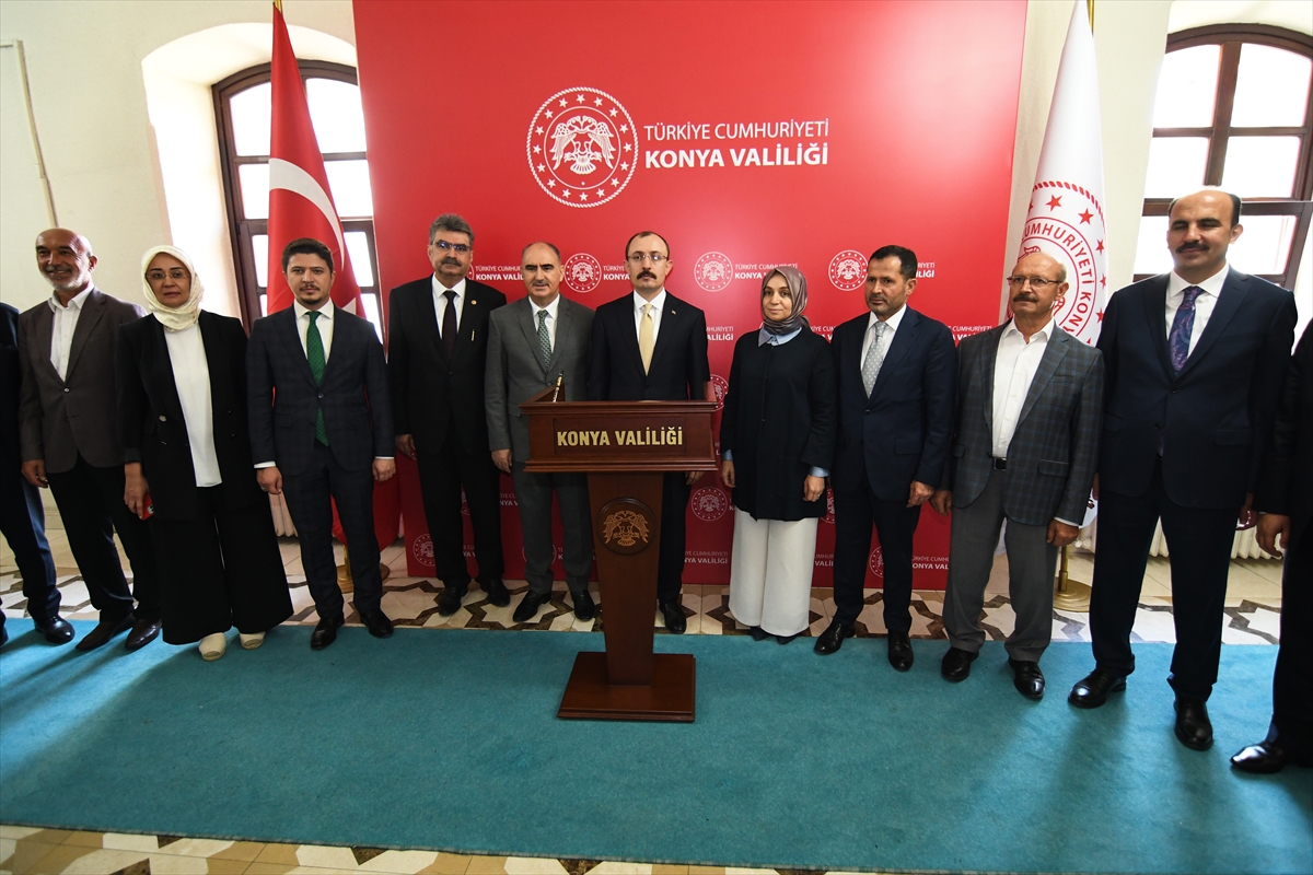 Ticaret Bakanı Muş, AK Parti Konya İl Başkanlığını ziyaretinde konuştu:
