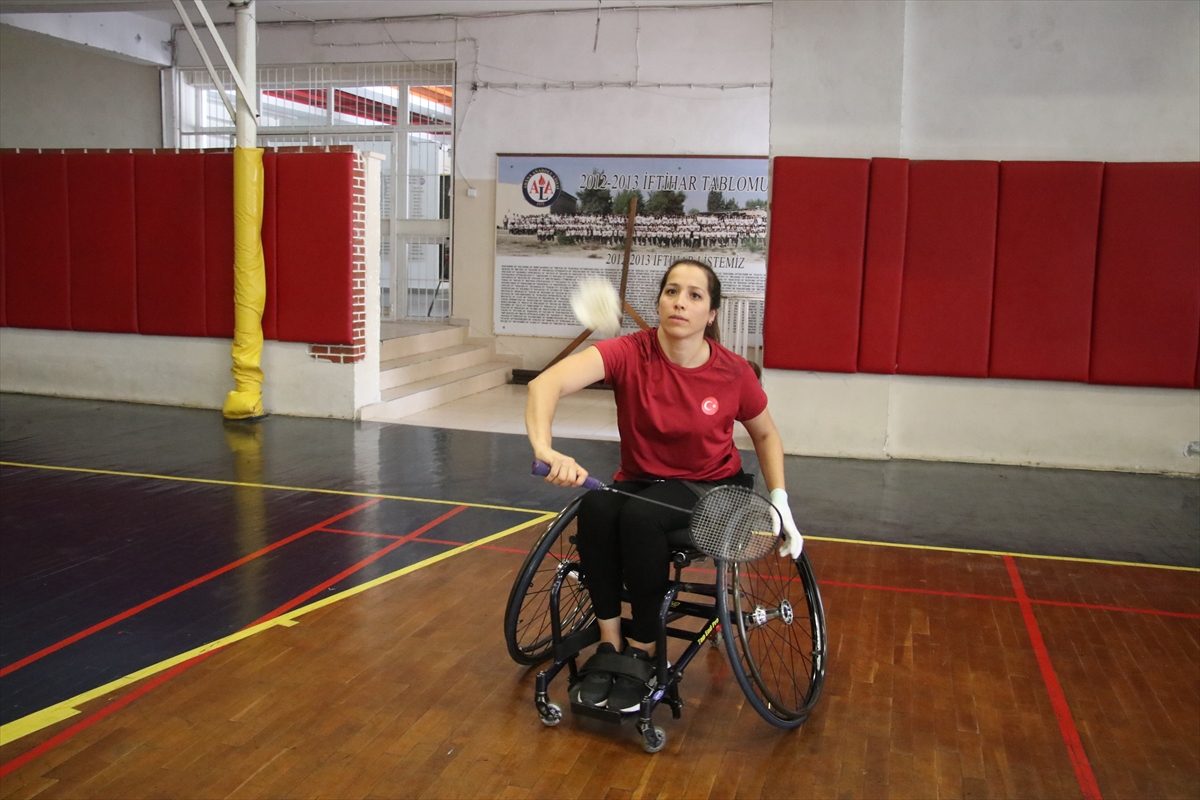 Türkiye şampiyonu para badmintoncu Narin Uluç, dünya şampiyonluğuna hazırlanıyor: