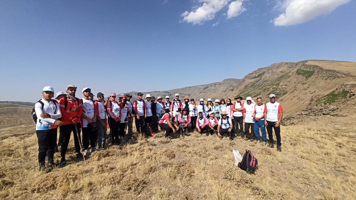 “4. Nemrut Kalderası Kamplı Çanak Yürüyüşü” etkinliği başladı