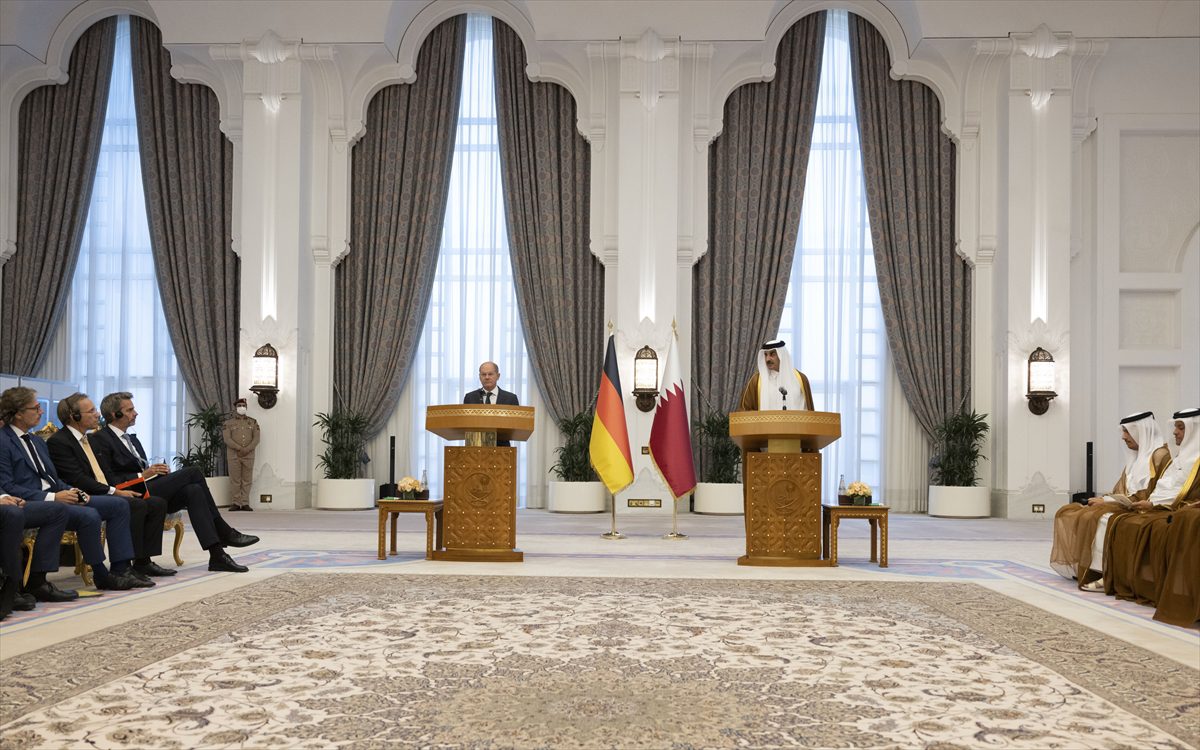 Almanya Başbakanı ile Katar Emiri iş birliğini güçlendirmeyi görüştü