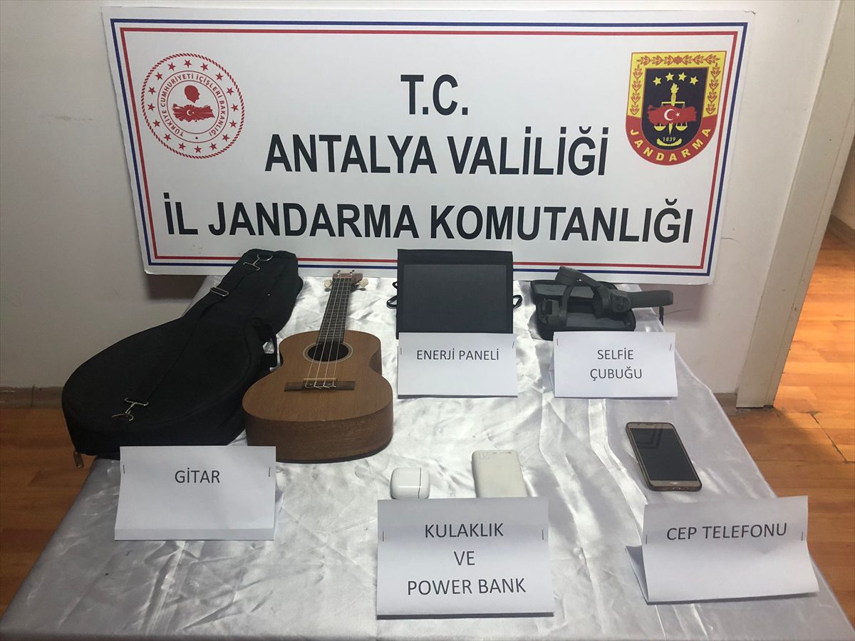 Antalya'da 2 gasp şüphelisi yakalandı