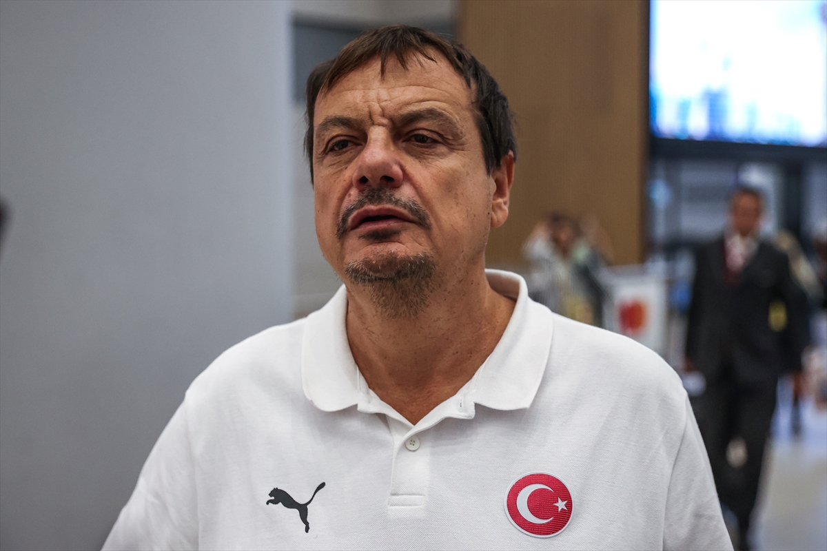 Avrupa Şampiyonası'ndan elenen A Milli Erkek Basketbol Takımı yurda döndü