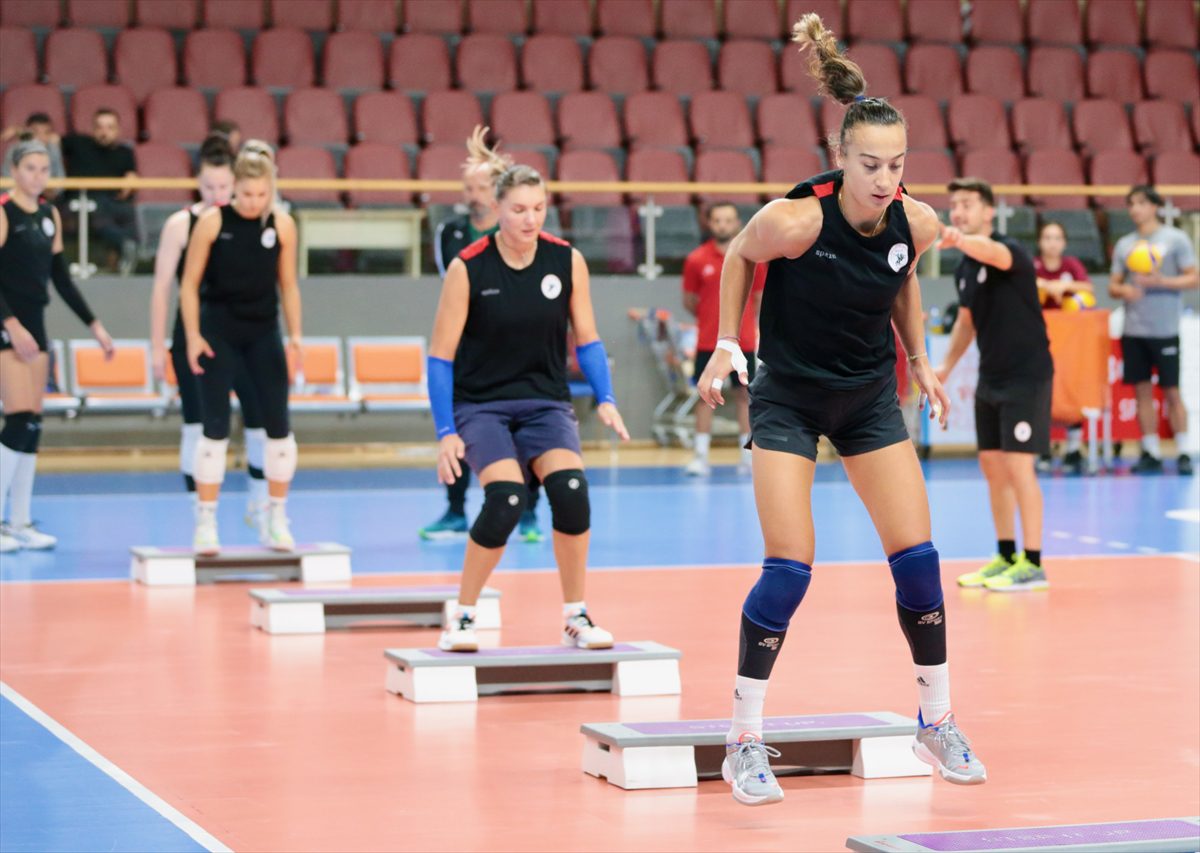 Bolu Belediyesporlu voleybolcular, yeni sezonda başarılı olacaklarına inanıyor