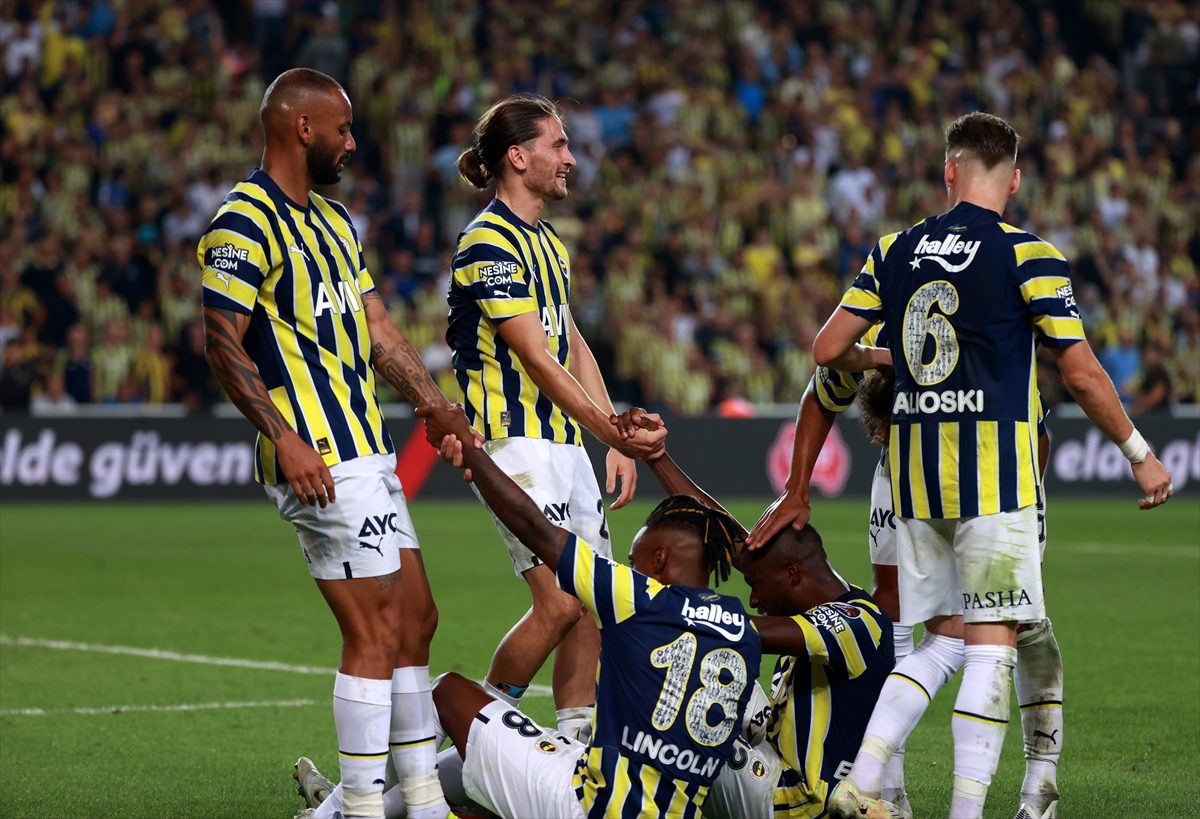 Fenerbahçe, milli araya moralli girdi