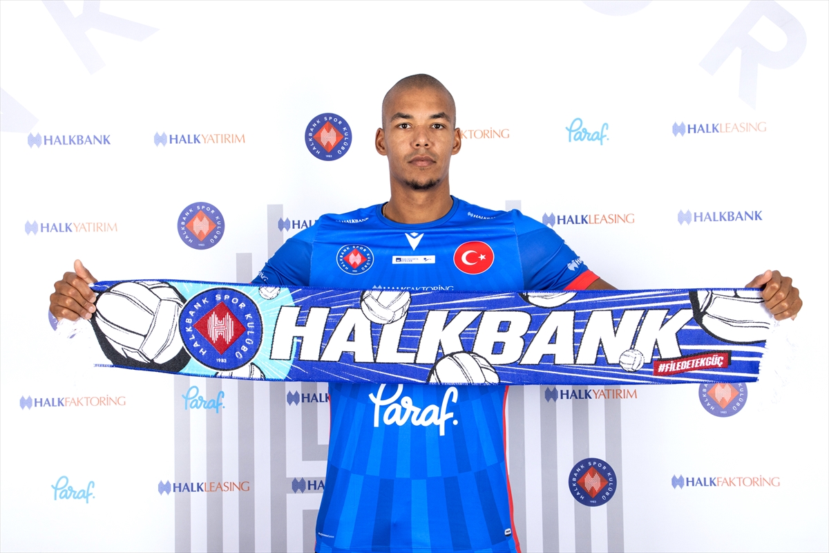 Halkbank, Hollandalı voleybolcu Nimir Abdel-Aziz'i transfer etti