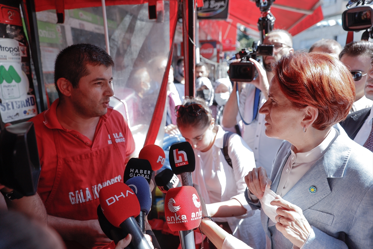 İYİ Parti Genel Başkanı Akşener'den İstanbul'da esnaf ziyareti