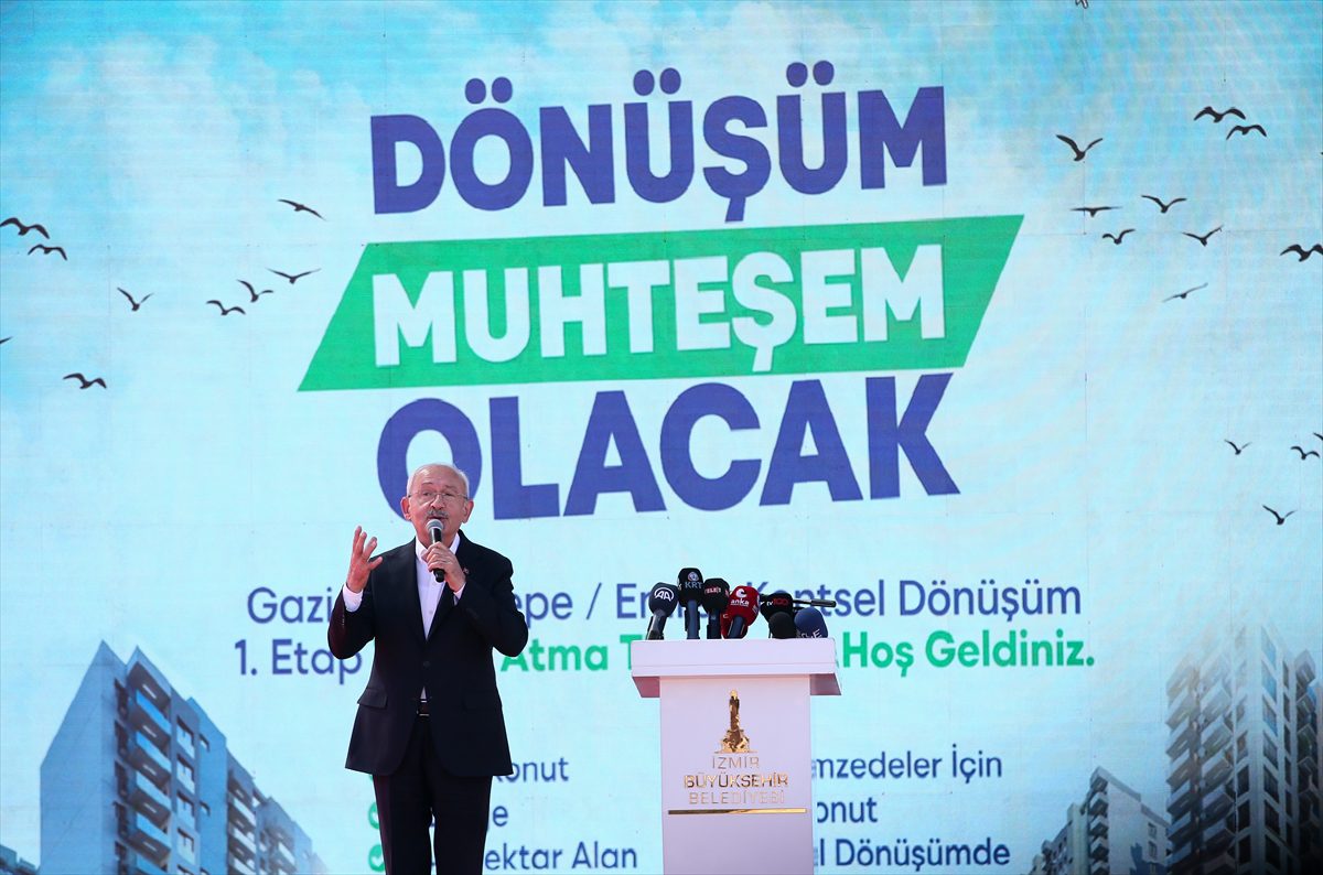 Kılıçdaroğlu, İzmir'de konut projesi temel atma törenine katıldı