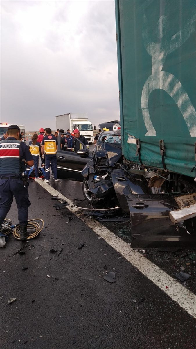 Nevşehir'de zincirleme trafik kazasında 2 kişi öldü, 8 kişi yaralandı