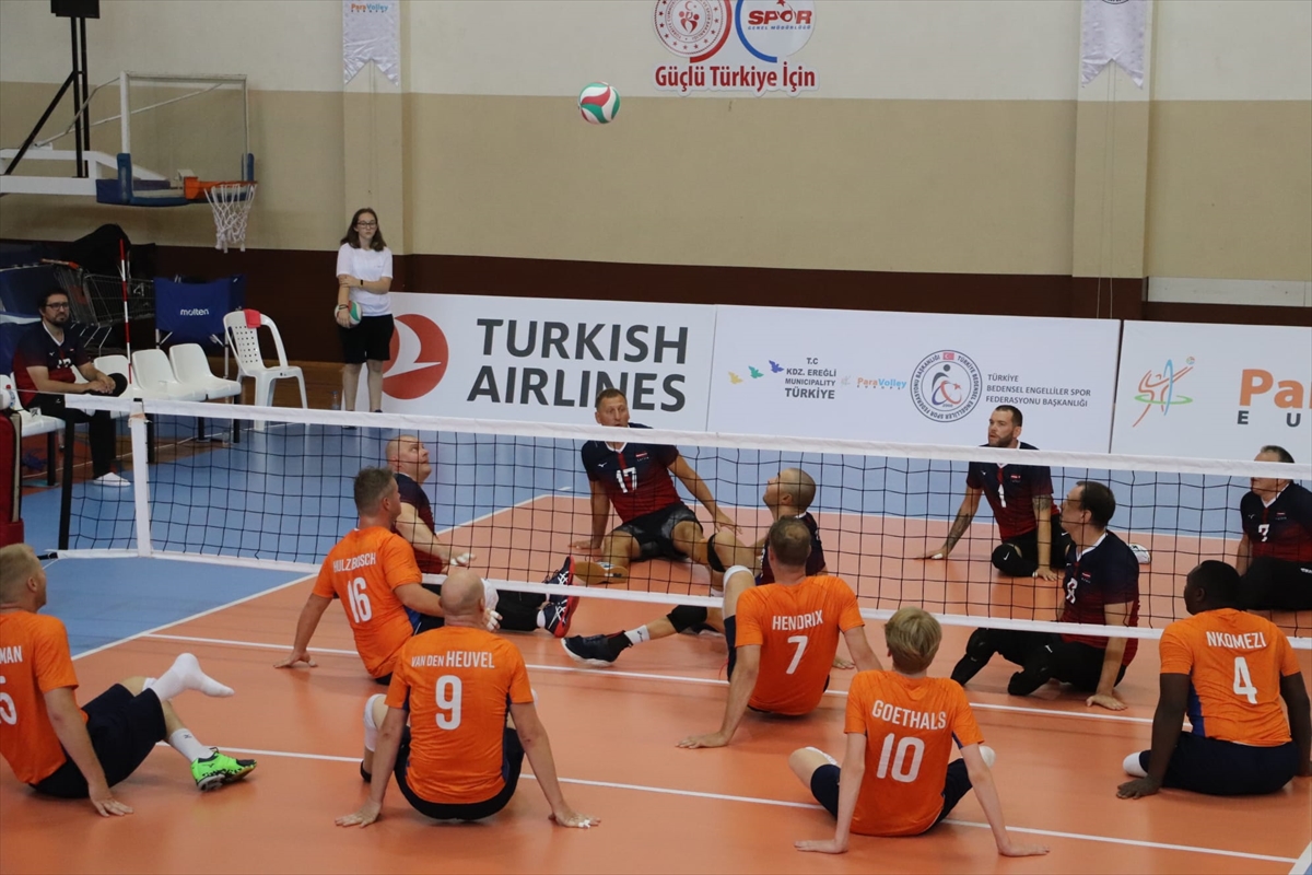 Oturarak Voleybol Gümüş Ligi, Zonguldak'ta başladı