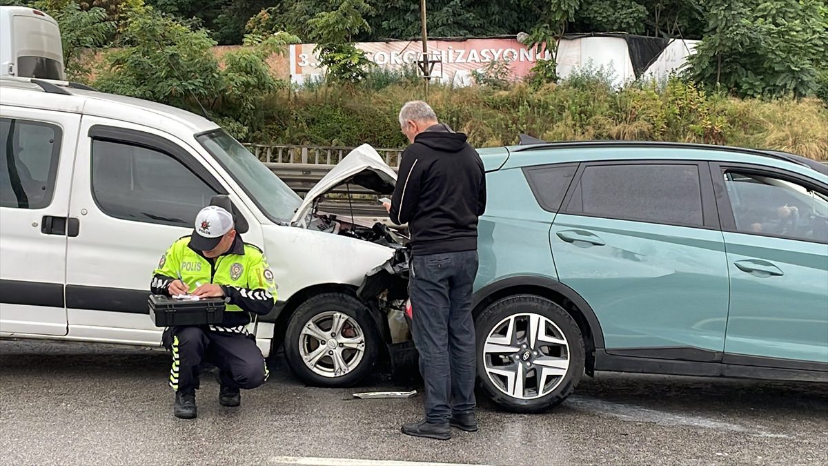 Samsun'da iki ayrı trafik kazasında 5 kişi yaralandı