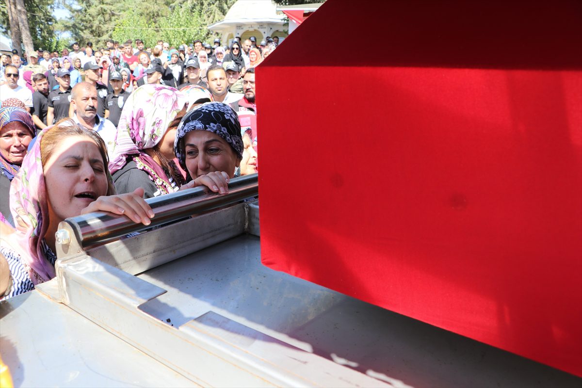 Şehit İsmet Aybek, Gaziantep'te son yolculuğuna uğurlandı