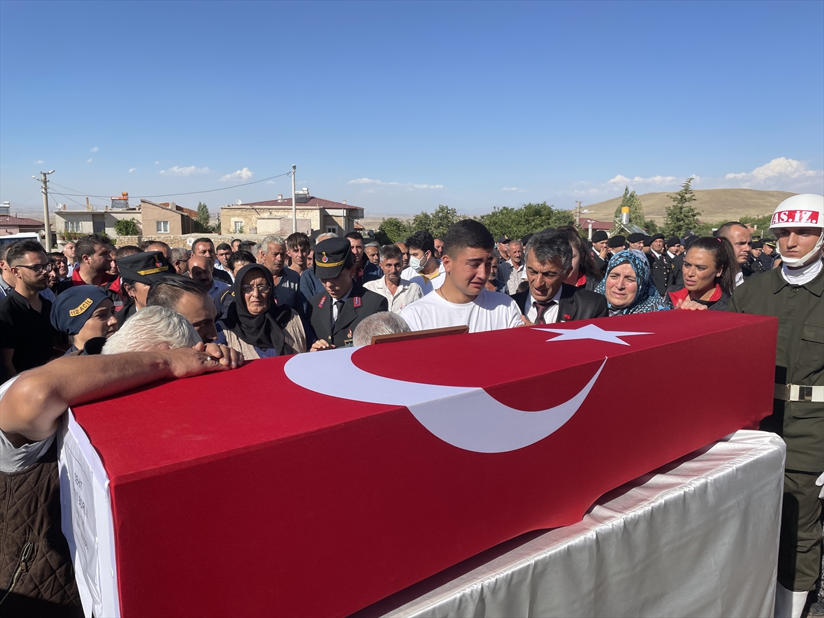 Şehit Piyade Uzman Çavuş Borlu, Niğde'de son yolculuğuna uğurlandı