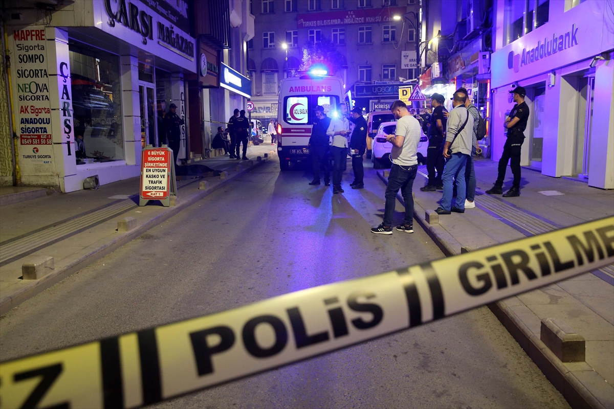 Sivas'ta 4. kattaki evin balkonundan düşen kadın hayatını kaybetti
