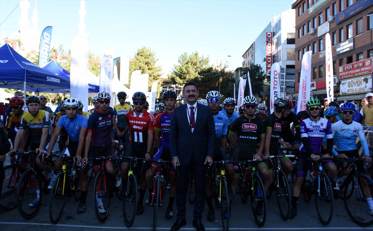 Türkiye Bisiklet Şampiyonası 7. Etap Puanlı Yol Yarışları Kırıkkale'de başladı
