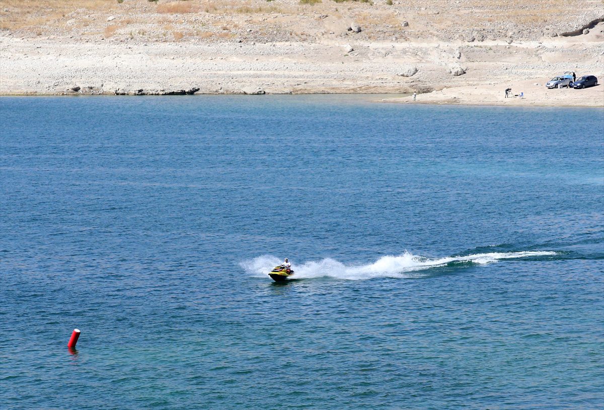 Türkiye Su Jeti ve Flyboard Şampiyonası'na Kayseri'de devam edildi