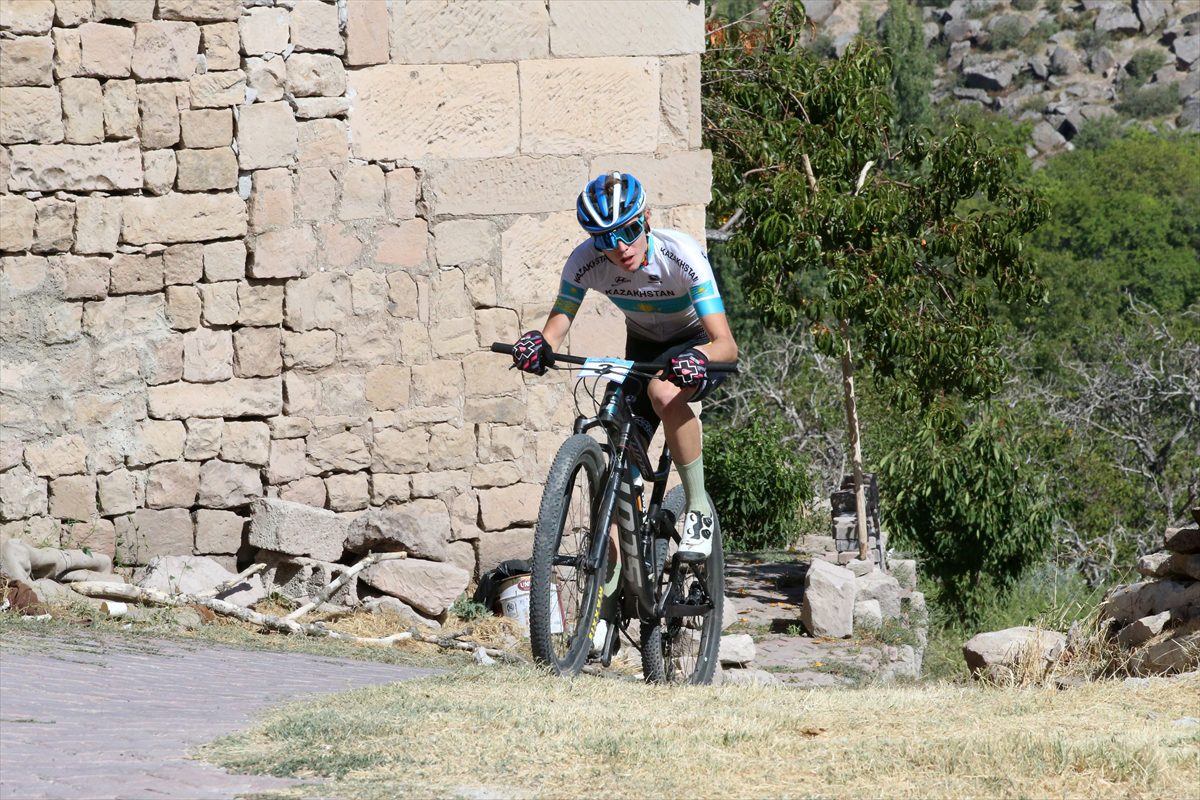 Uluslararası Kayseri MTB Cup Dağ Bisikleti Yarışları'nın birinci etabı koşuldu