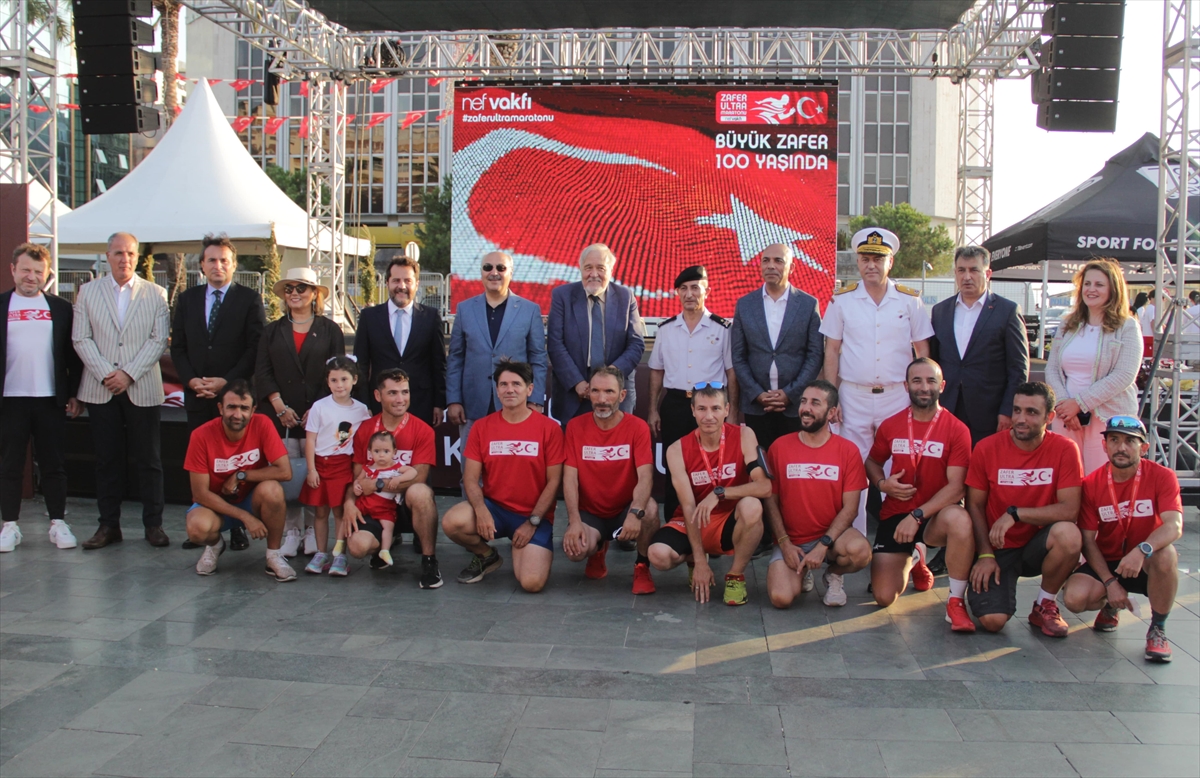 Zafer rotasında düzenlenen Zafer Ultra Maratonu İzmir'de tamamlandı