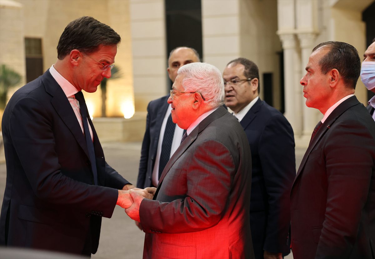 Abbas, Ramallah'ta Hollanda Başbakanı Rutte ile “Filistin meselesini” görüştü