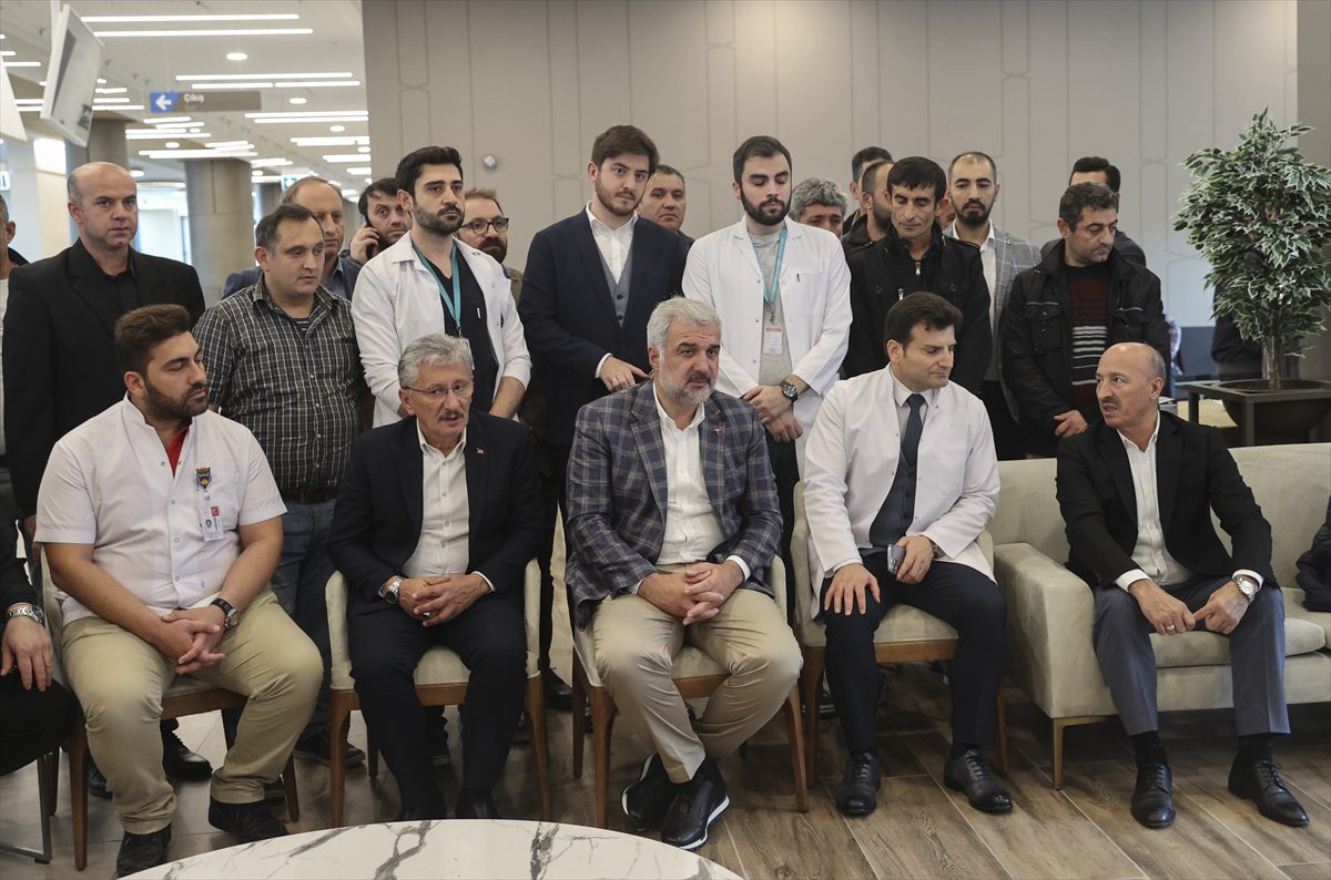 AK Parti İstanbul İl Başkanı Kabaktepe, yaralı madencilerin ailelerini ziyaret etti